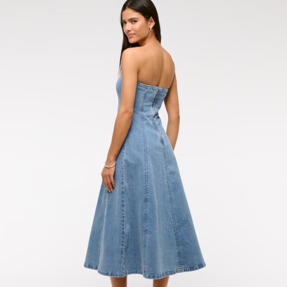 Abercrombie & Fitch The A&F Mila Strapless Denim Midi Dress - Picture 2 of 5